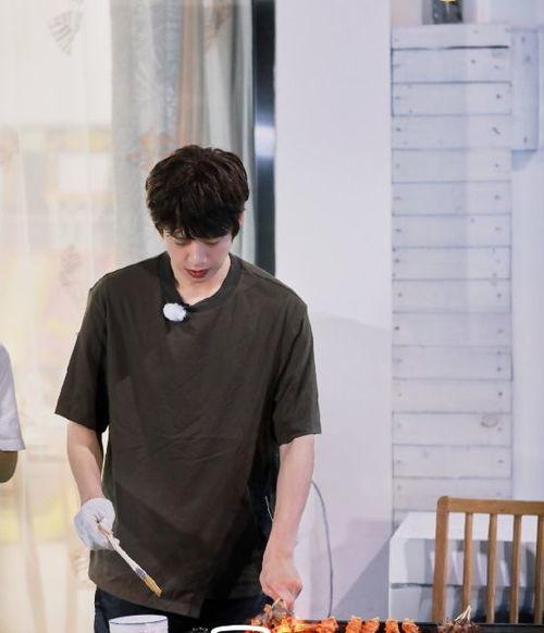 圈内爆料魏大勋范丞丞