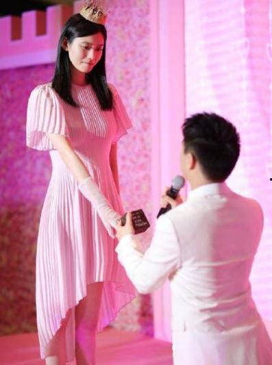 娱乐圈爆料何猷君,揭秘豪门公子背后的故事