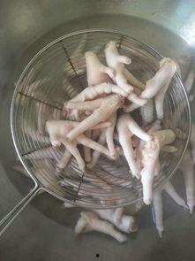 网红泡鸡脚配方,酸辣鲜香，回味无穷