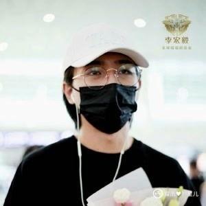 李宏毅爆料全部演员视频,演员幕后真实视频曝光,行业真相令人震惊