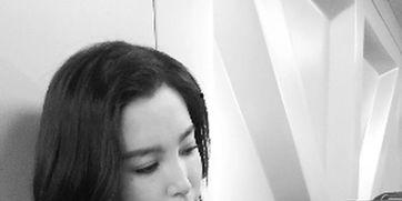 用英语夸明星,Celebrity Praise: A Showcase of Admiration for Today's Stars