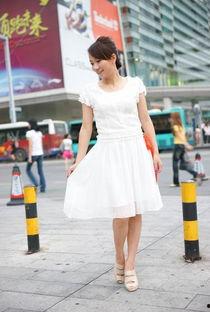 收腰卫衣裙明星,收腰卫衣裙演绎时尚与优雅