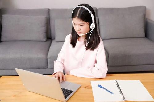 抖音网红种花匠语文老师,跨界融合，绽放教育新风采”